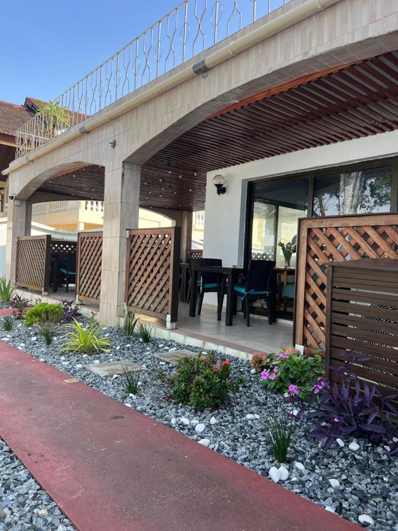 Residence Hoteliere Oceane Libreville Exterior photo