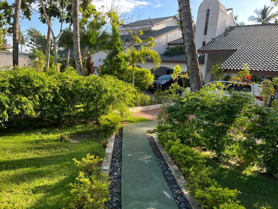 Residence Hoteliere Oceane Libreville Exterior photo